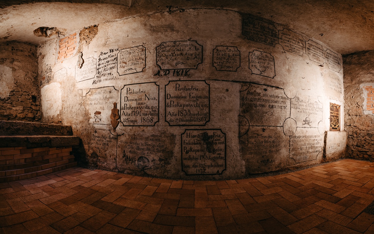 krypta pod Kostolom sv. Mikuláša v centre Starej Ľubovne