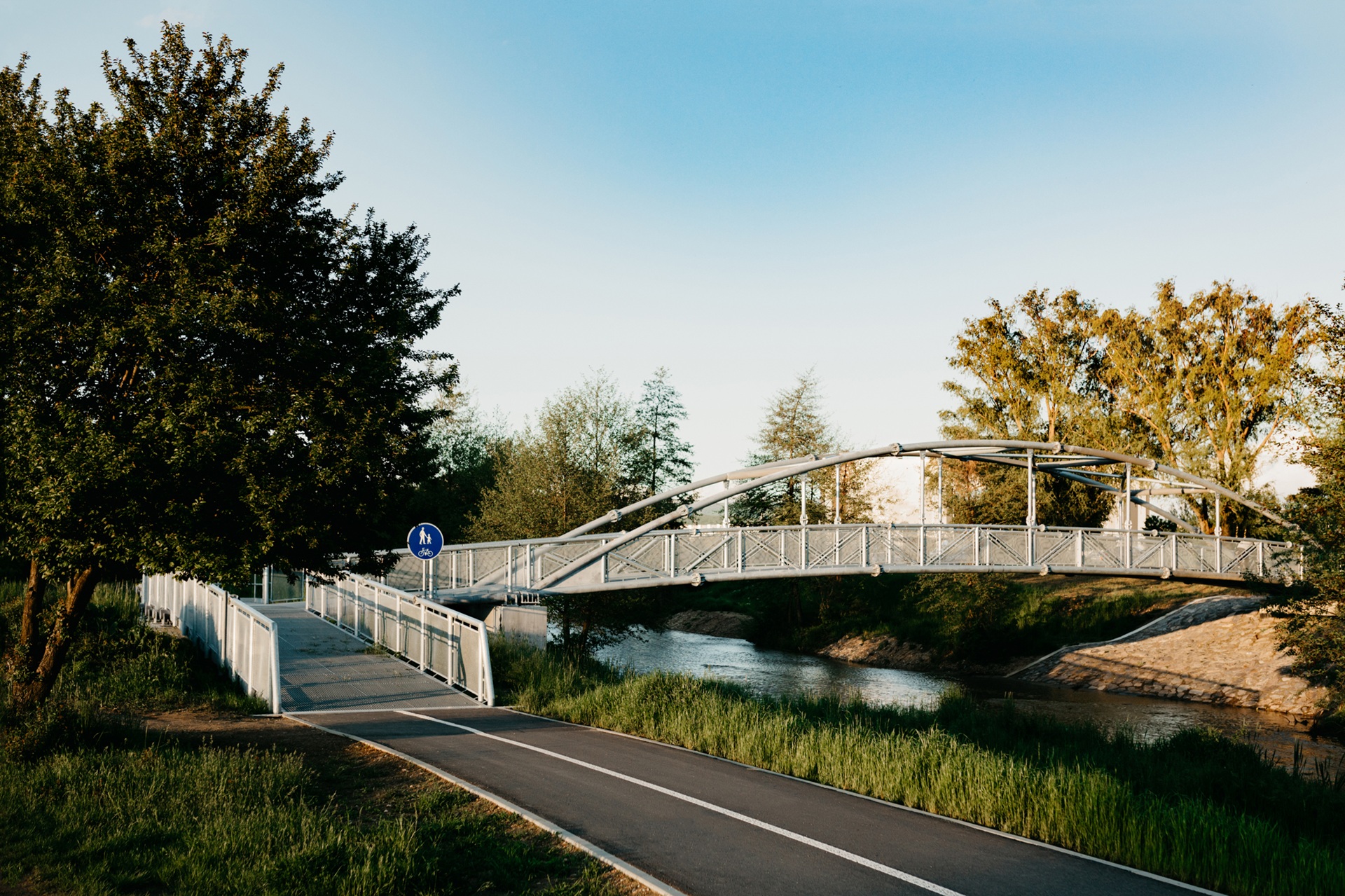 Cycling bridge in the region